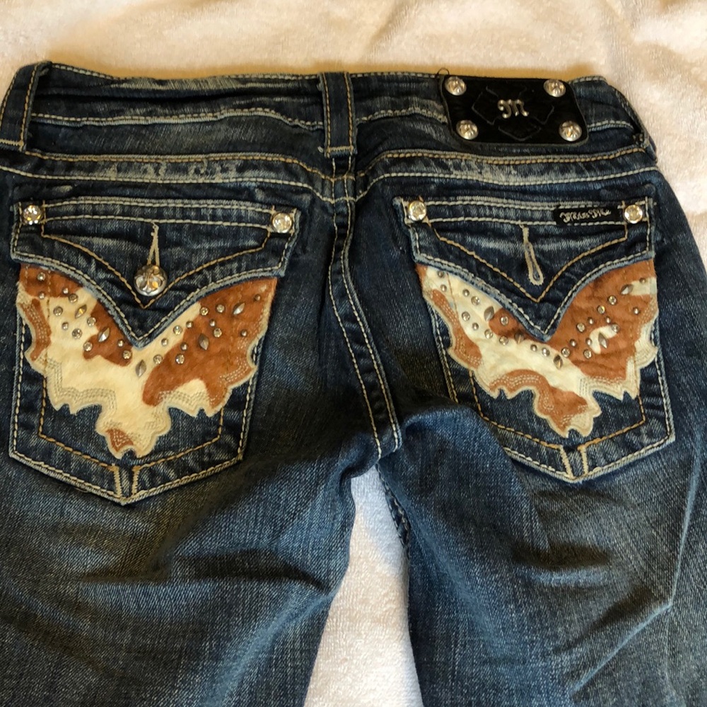 Amazing cow skin pocket detail